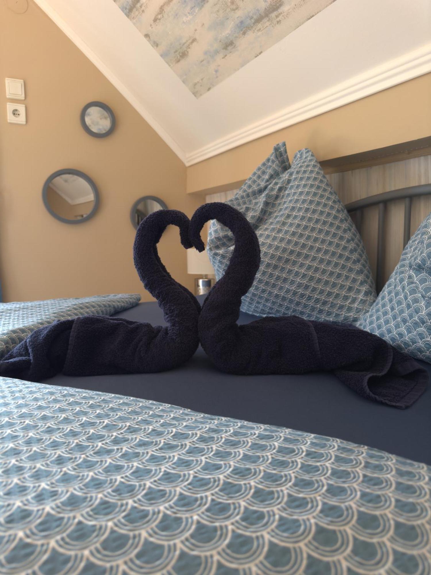 Rózsa Apartman 2 Alsóörs Szoba fotó